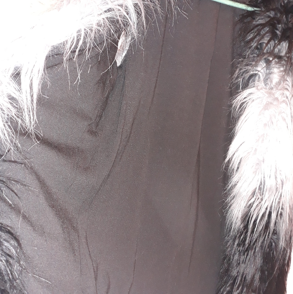 Vest - Picture 7 of 8